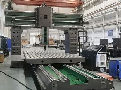 Рамка на обработващ център с двойна колона